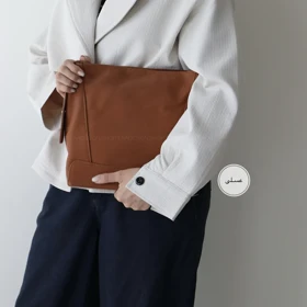 کیف زنانه بزرگ مدل تیارا (عسلی)