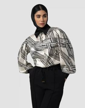 ساتن حریرطرحدار یقه مچ مشکی