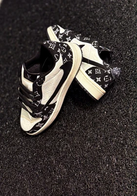 کتانی ایرفورس وان لویی ویتون سفید مشکی Nike air force 1 Louis Vuitton