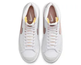 کفش های روزانه W Blazer Mid '77 PC_CZ1055-118
