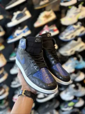 کتانی ربلیونر ساق‌دار مشکی آبی