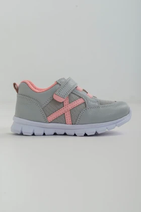 کفش پیاده روی بچگانه mnpc mnpc