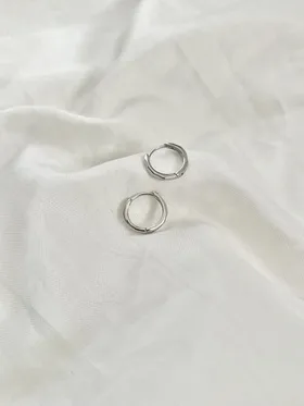 گوشواره حلقه‌ای ظریف چند ضلعی