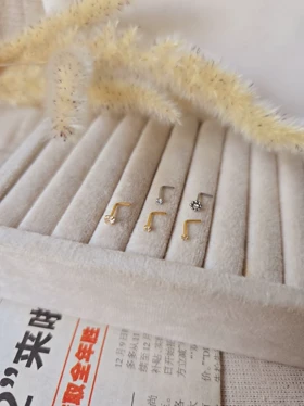 پیرسینگ بینی L