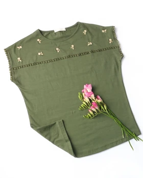 تاپ گلدوزی
