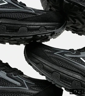 کفش کتانی بزرگ پا مشکی ADIDAS response