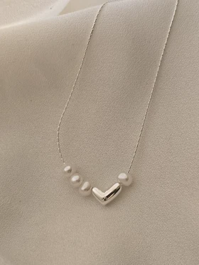 گردنبند قلب دفرمه مروارید دار