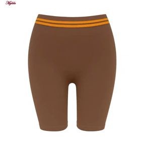 ست نیم‌تنه و شلوارک ورزشی رنگ شکلاتی ماییلدا کد 5327