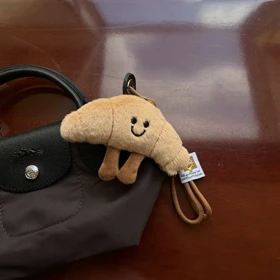 چارم بگ کروسان