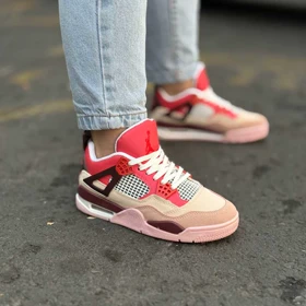 کتانی جردن 4 صورتی کد 5479