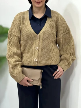 بافت جلو دکمه آرزو