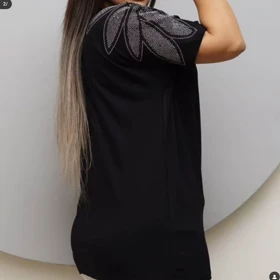 بلوز زنانه ویسکوز نگین‌دار طرح بال فرشته