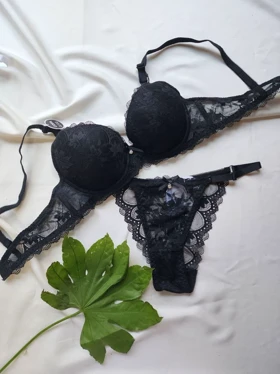 ست شورت و سوتین تمام دانتل RUMU کد: 61966