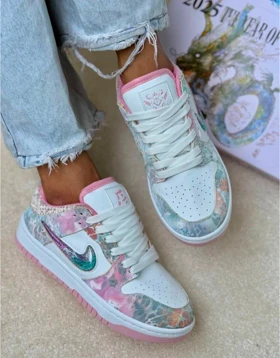 کتانی زنانه درگون صورتی