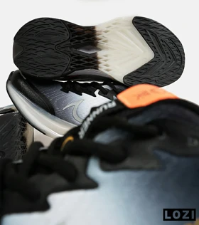 کفش کتانی مردانه و زنانه سفید نوک مدادی NIKE RUNNING PRO