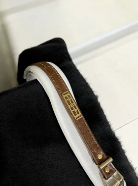 دستبند چرم طبیعی یراق ضربان قلب مربع کد 3335047