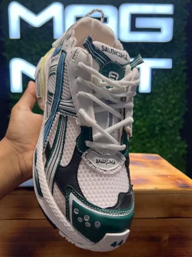 کتانی BALENCIAGA رانر سبز