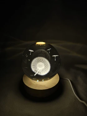 گوی کریستالی قاصدک