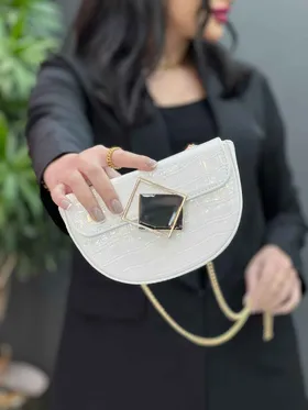 کیف ورنی طرح دار دکمه مکعبی