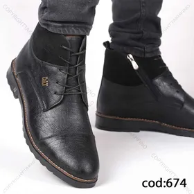 نیم بوت CAT مشکی زیپ و بند دار - کد 674(Tb0)