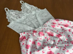 ست نیم‌تنه گیپور و شلوارک طرح گل 138