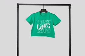 کراپ تیشرت زنانه سوپرنخ مدل LOVE