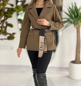 کت زنانه پرادا آستردار کمر دیور قد 70