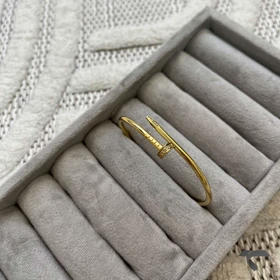 دستبند میخ کارتیه طلایی Cartier-9932-L