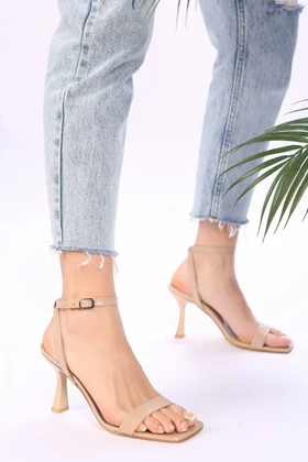 کفش پاشنه‌بلند کلاسیک زنانه shoeberry shoeberry