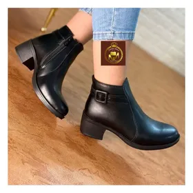 نیم بوت چرم زنانه پاشنه‌دار شایان