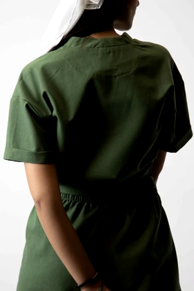 کراپ آستین کوتاه پاکتی یقه دار رگولار