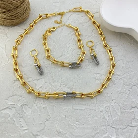 نیم‌ست زنانه مدل لینکا نووا طرح طلا تیفانی با آویز نگین‌دار (گردنبند، دستبند و گوشواره)