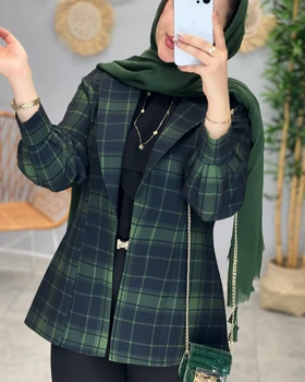 کت مازراتی طرح‌دار