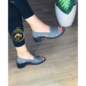 صندل طبی مجلسی و کارمندی زنانه مارال