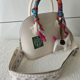 کیف هرمس نیمگرد با چارم بگ 3247 (کرم)