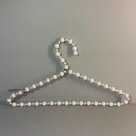 چوب لباسی مرواریدی