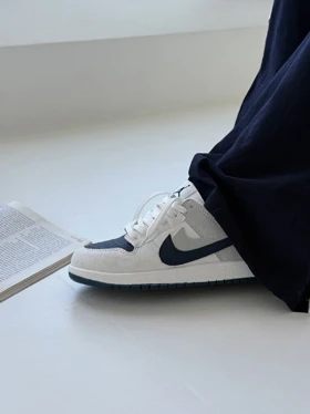 کتانی AIR JORDAN 1