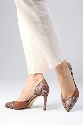 کفش پاشنه‌دار میوگوستو mio-gusto