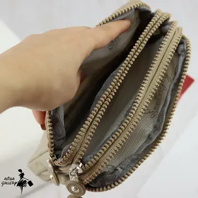 کیف دستی و مدارک برزنتی