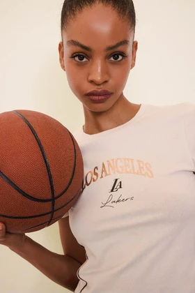 تیشرت آستین کوتاه ورزشی DeFactoFit NBA Los Angeles Lakers Slim Crop Fit Crew D6122AX25SP