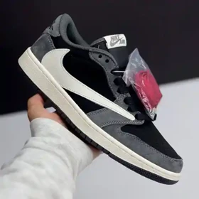 کفش نایک ایر جردن وان لو تراویس اسکات مشکی طوسی سوئد Nike Air Jordan 1 Low Travis Scott Black Grey Suede