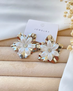 گوشوار فانتزی کد gf10029 گالری موژان حیدری