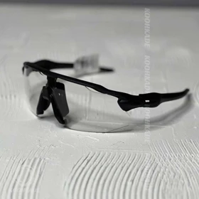 عینک فتوکرومیک اوکلی 4 لنز Black Chromic