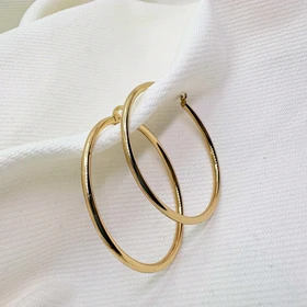 گوشواره استیل حلقه‌ای ساده (رنگ طلایی) | سایز متوسط و کلاسیک