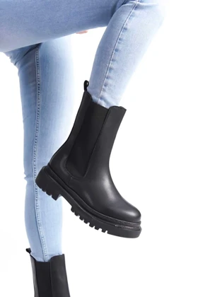 بوت و نیم بوت زنانه نوبوک nubbock