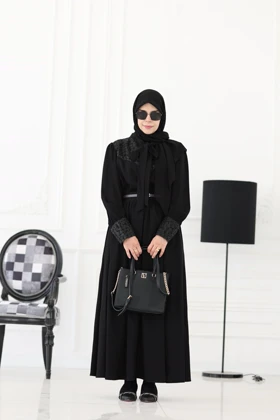 شومیز و دامن مشکی ساغر