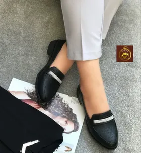 کالج نگینی زنانه Mania