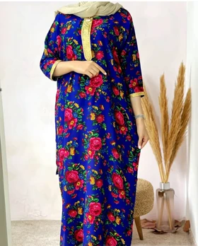 پیراهن گل‌دار کتیبه