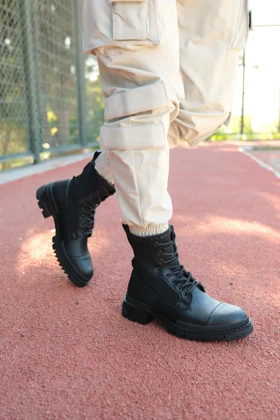 بوت و نیم بوت مردانه ریکن riccon