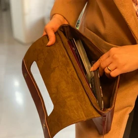 کیف زیپ‌دار چرم